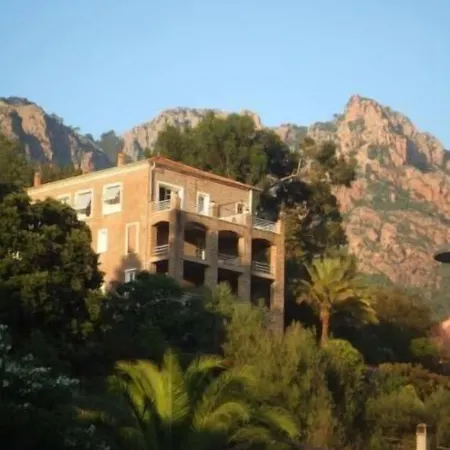 Hotel Colombo- Porto Corse 2*